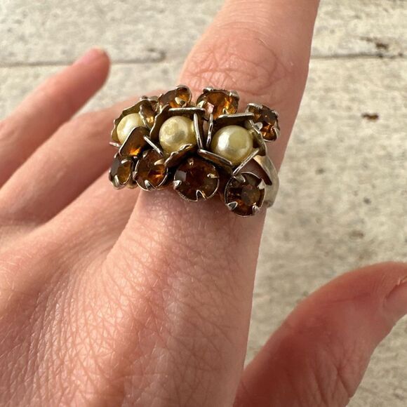 Vintage Elegant Rhinestone Faux Pearl 1950s Adjustable Ring - Picture 2 of 7